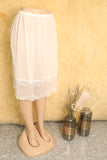 -شلح تنورة قصيرة للركبة -لون ابيض